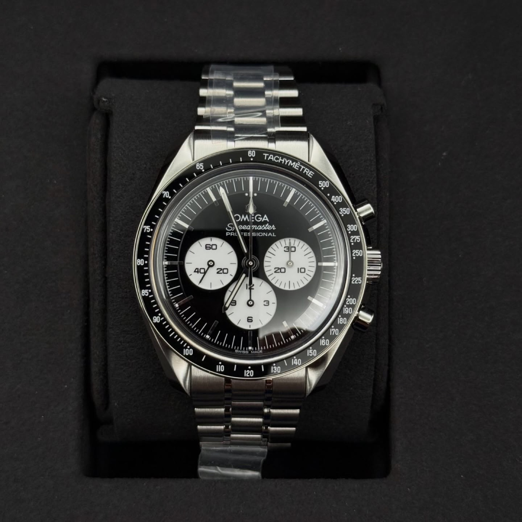 Omega Speedmaster Moonwatch Reverse Panda